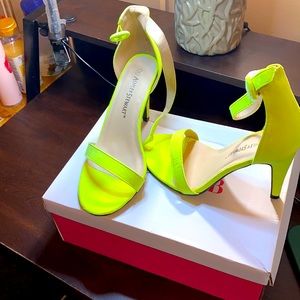 It’s a bright green/ yellow